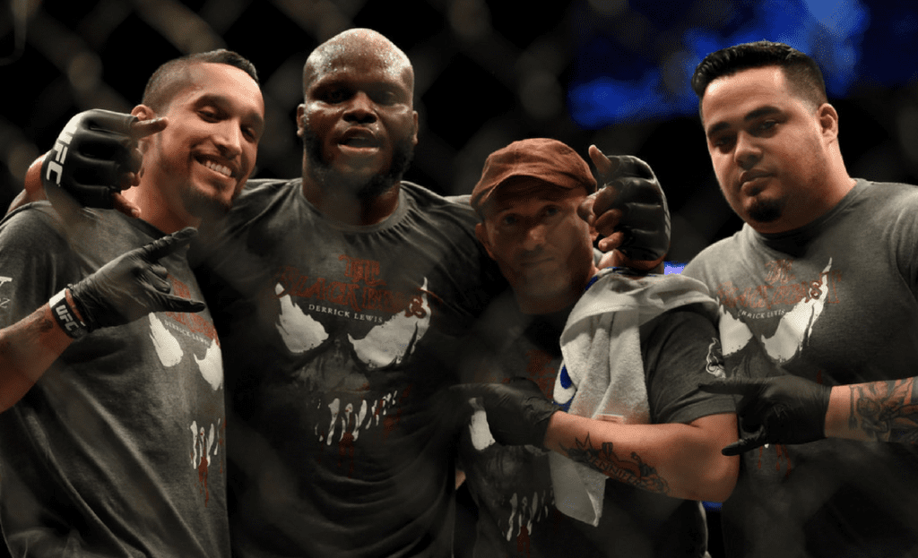 Derrick Lewis celebrates his win