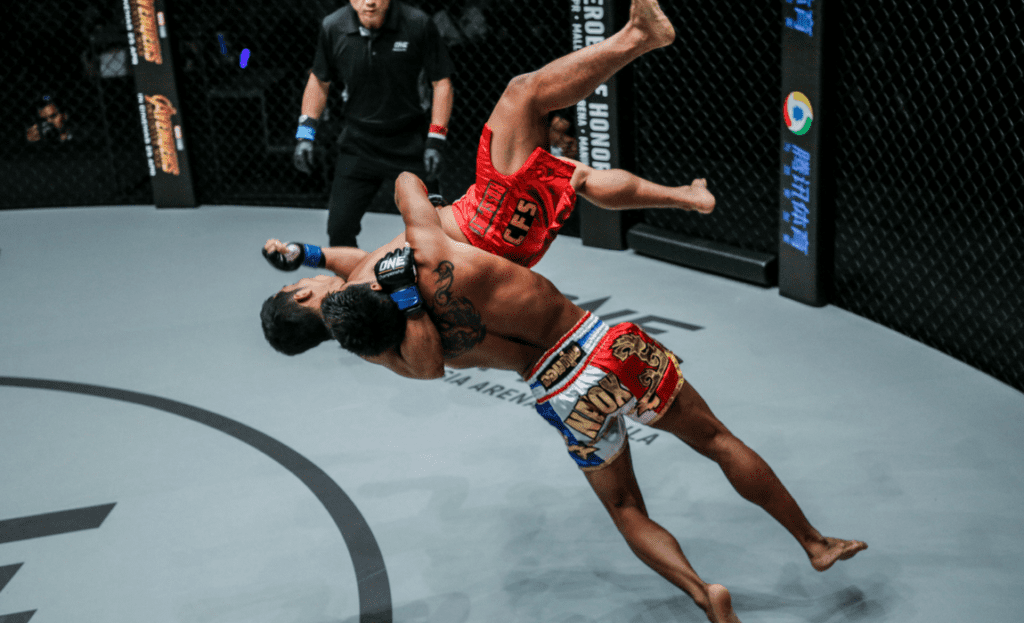 Kritsada Kongsrichai suplexes Robin Catalan