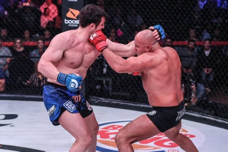 Fedor Emelianenko clips Chael Sonnen with a left hook