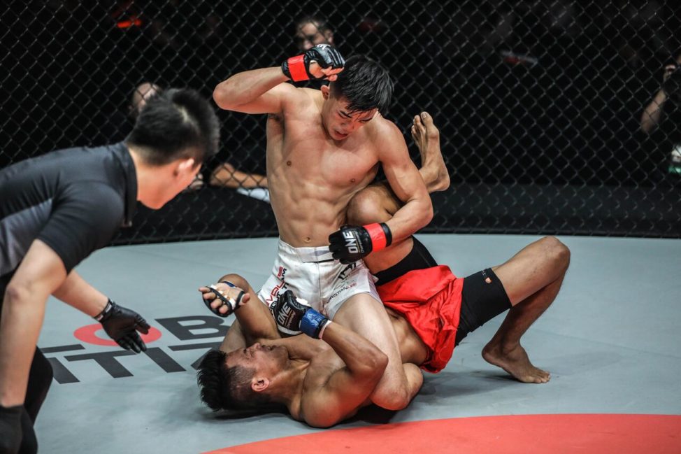 Christian Lee hammers Edward Kelly with ground and pound at ONE Championship Eternal Glory