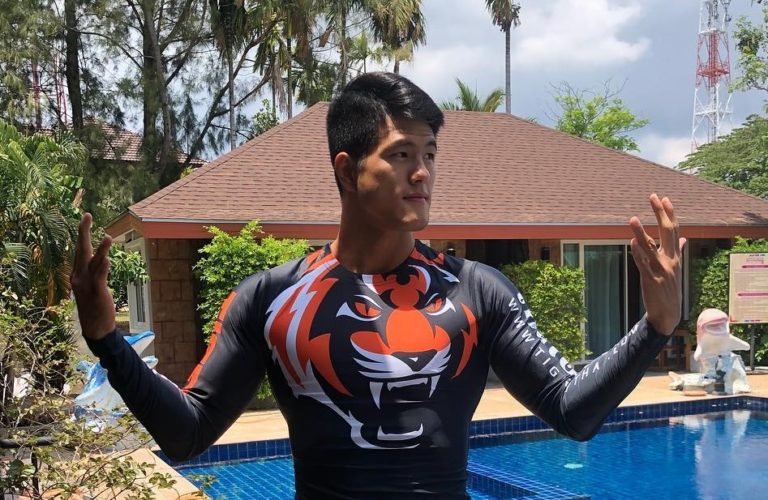 Jo Sung-Bin training at Tiger Muay Thai in Thailand