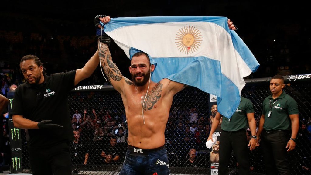 Santiago Ponzinibbio celebrates his UFC victory