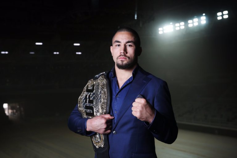 Robert Whittaker poses with his UFC Middleweight Championship
