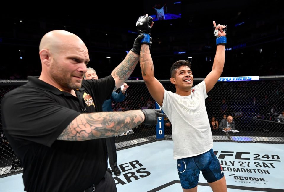 Jonathan Martinez defeats Pingyuan Liu