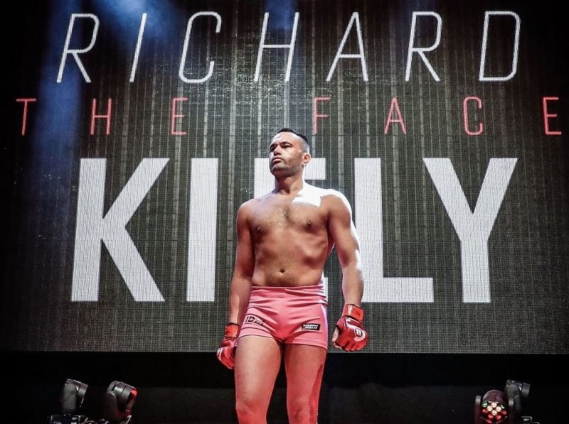 Richard Kiely walks to the Bellator cage