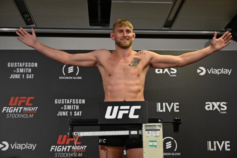 Alexander Gustafsson weighs-in at UFC Fight Night Stockholm