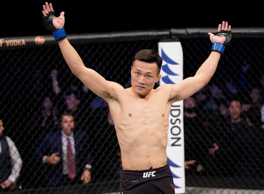 Chan Sung Jung defeats Frankie Edgar at UFC Busan