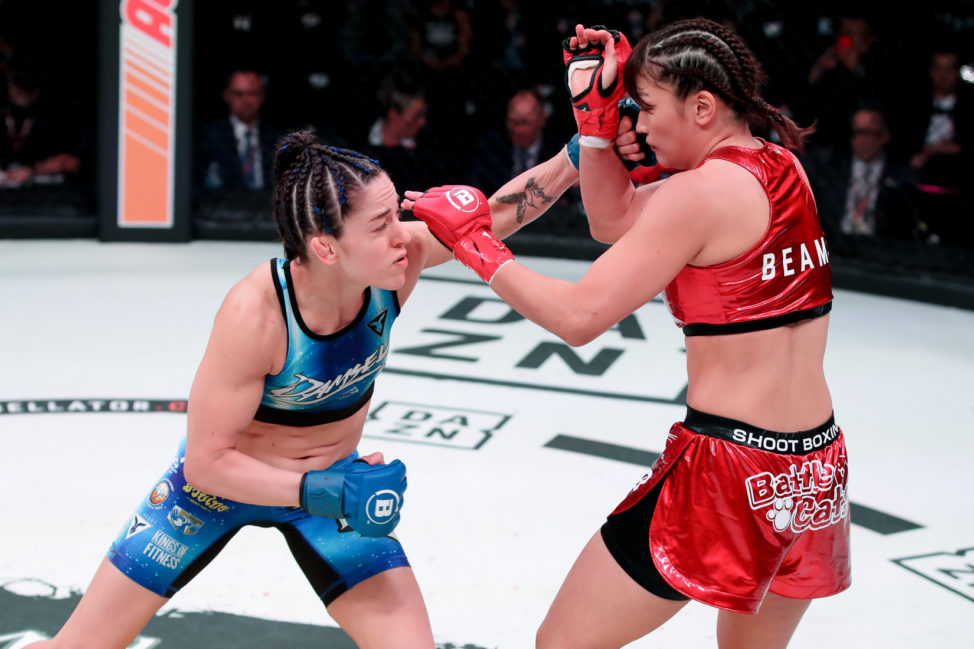 Lindsey VanZandt strikes Rena Kubota at Bellator 222
