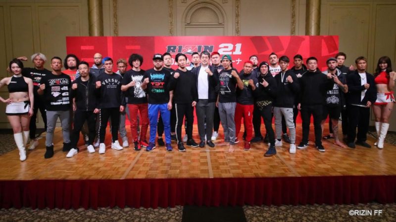 Every fighter posing for a photo following the RIZIN 21 weigh-ins.