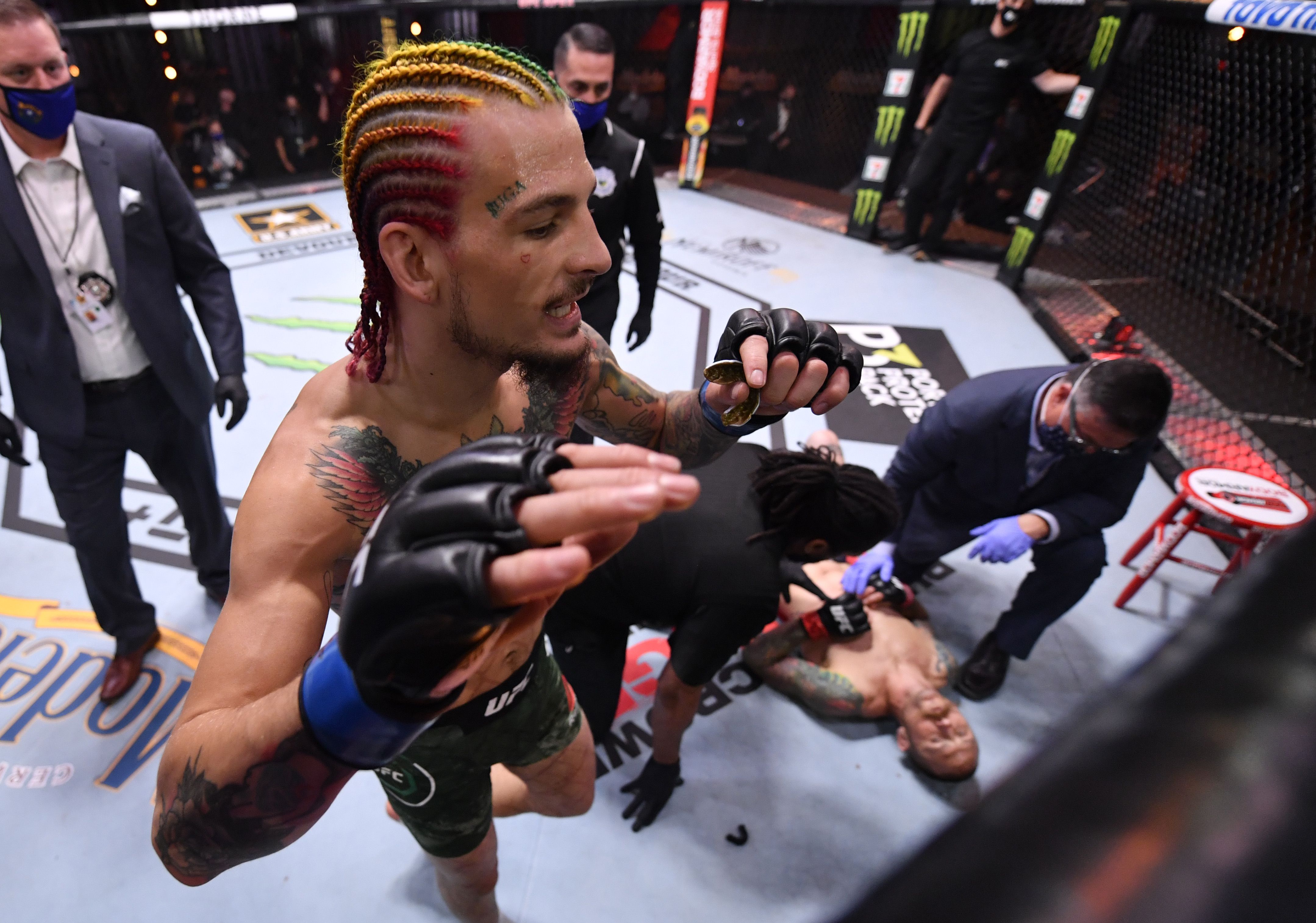 Sean O'Malley walkoff KO Eddie Wineland