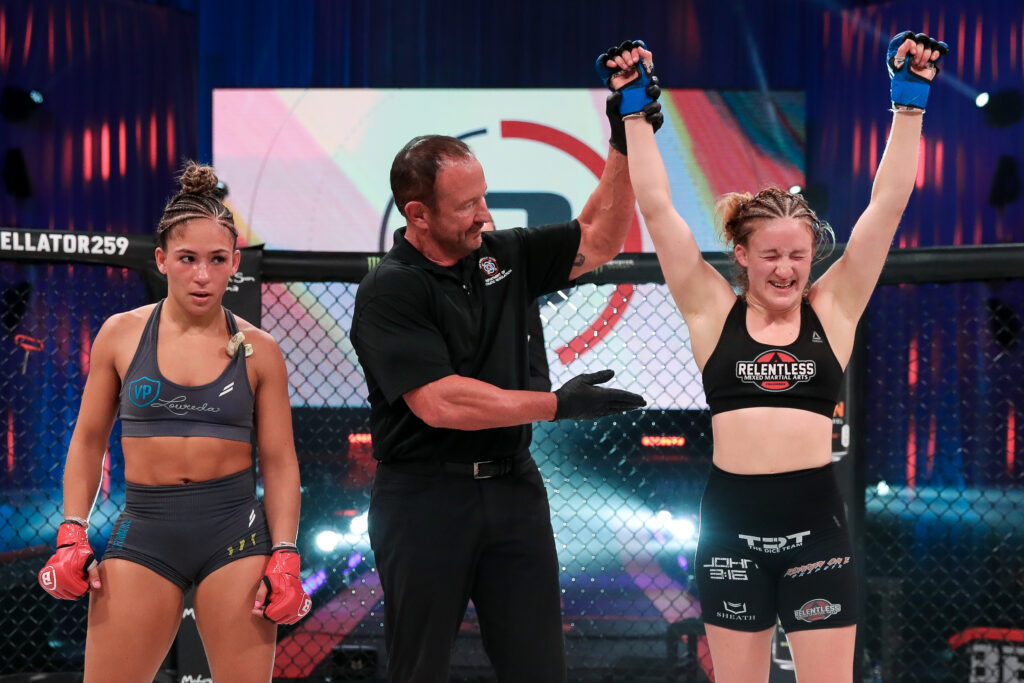 Valerie Loureda loses to Hannah guy