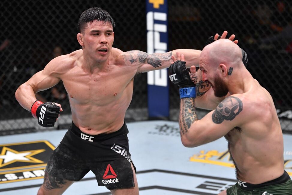 Ricky Simon vs. Raphael Assuncao prediction, betting odds 8