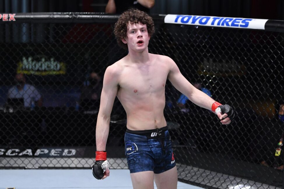 Prediction: Chase Hooper vs. Felipe Colares | UFC Fight Night 206 4