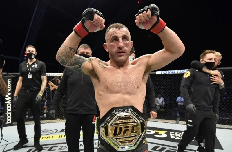 UFC 276 Staff Predictions: Alexander Volkanovski vs. Max Holloway 3 1