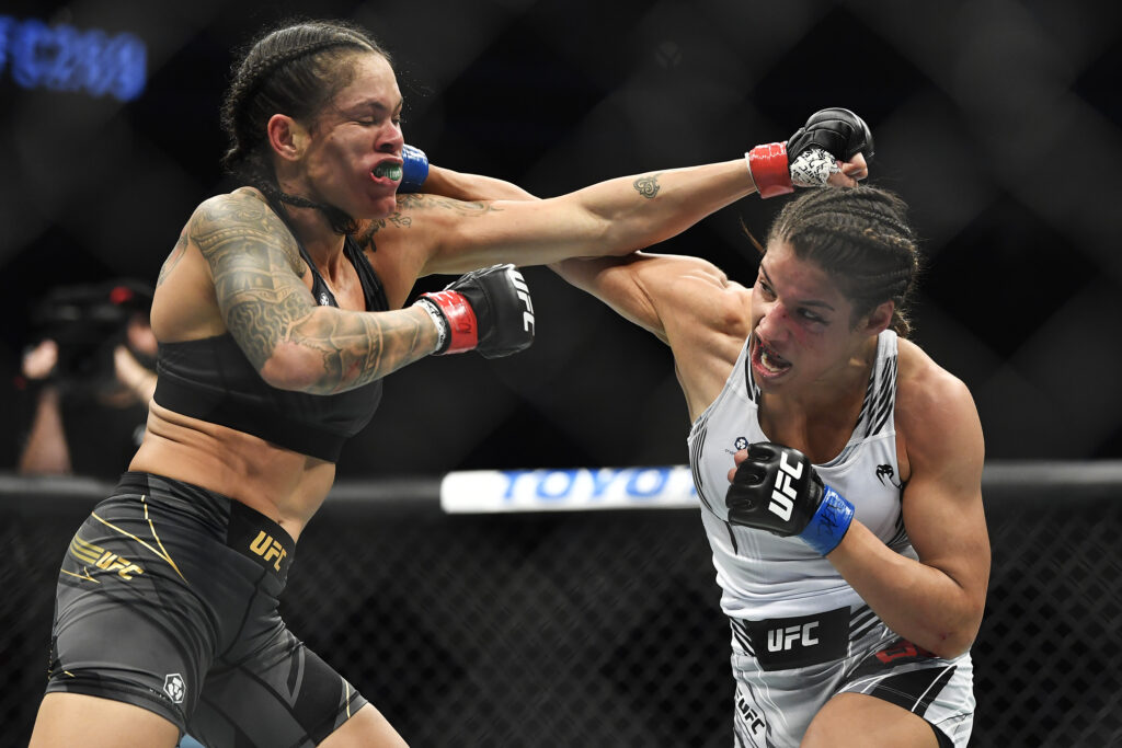 Julianna Pena vs Amanda Nunes