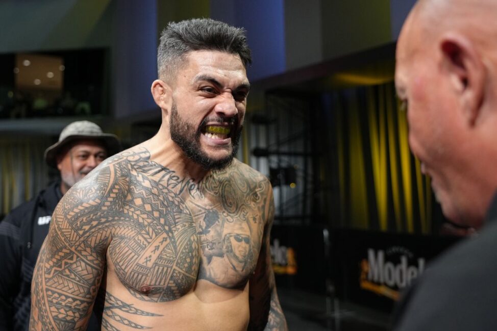 UFC 278 Results: Tyson Pedro stops Harry Hunsucker in first round 4