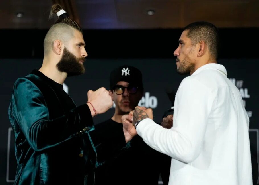 Jiri Prochazka vs Alex Pereira staff predictions & odds | UFC 295 1
