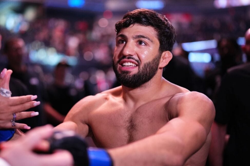 Charles Oliveira vs. Arman Tsarukyan prediction | UFC 300 4