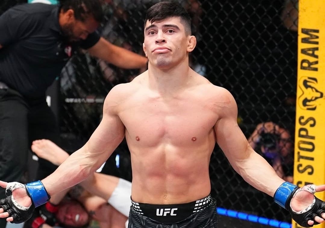 Kevin Vallejos Destroys Josh Emmett in Minutes, Gets Compared to Ilia Topuria