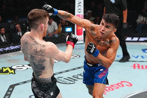 Mario Bautista Destroys Sandhagen’s Leg in Stunning UFC 329 Victory