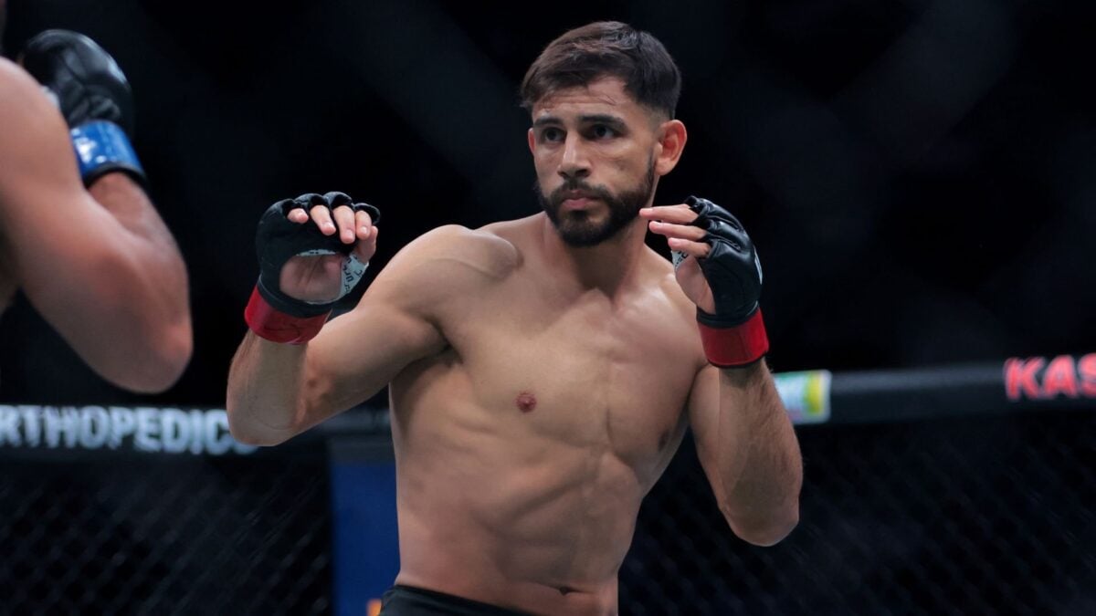 Yair Rodriguez Pulls Out of Noche UFC Main Event Due to Injury
