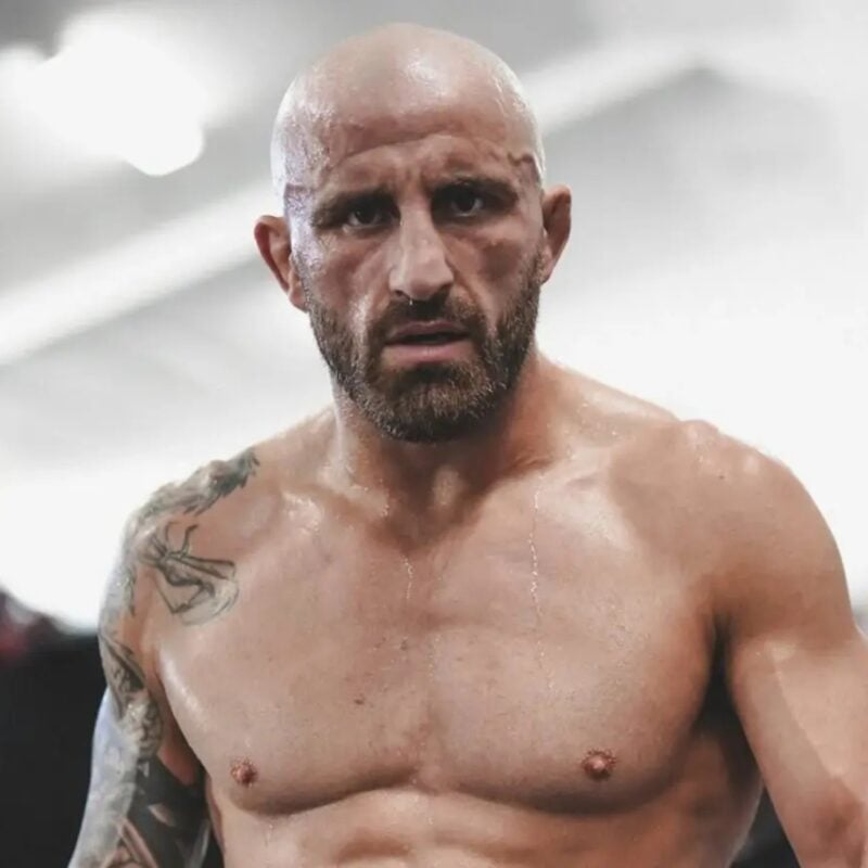 Alexander Volkanovski’s Teammate Collapses During Brutal Training Session Before UFC 333
