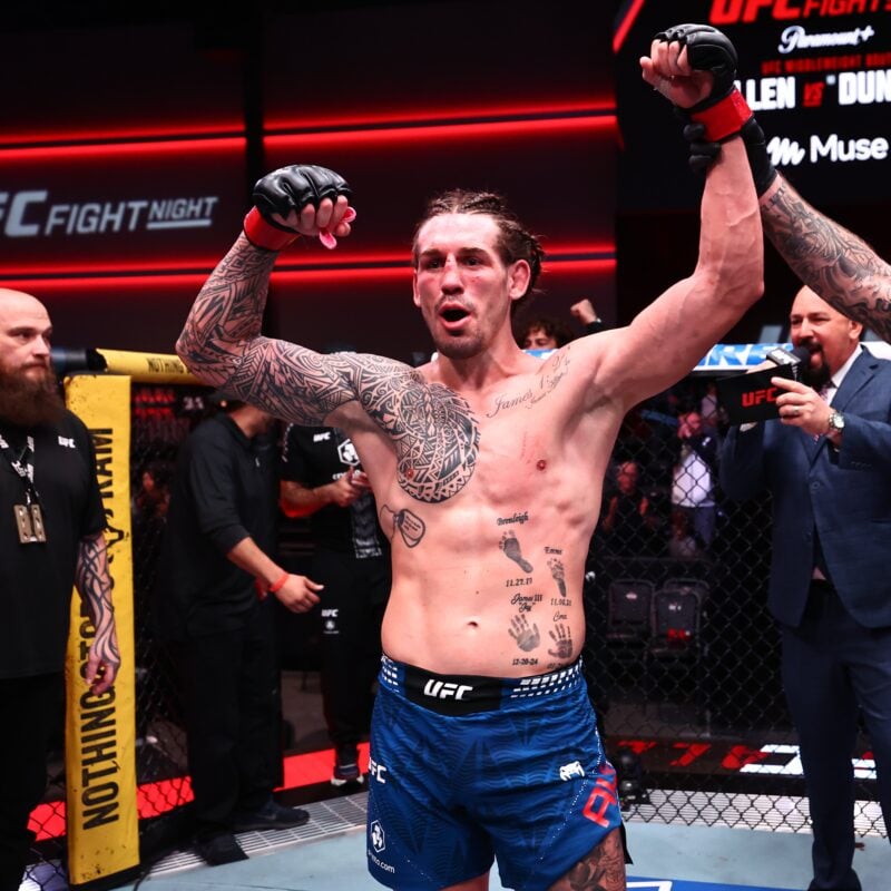 Brendan Allen Pulls Off Last-Round Submission to Keep Title Dream Alive