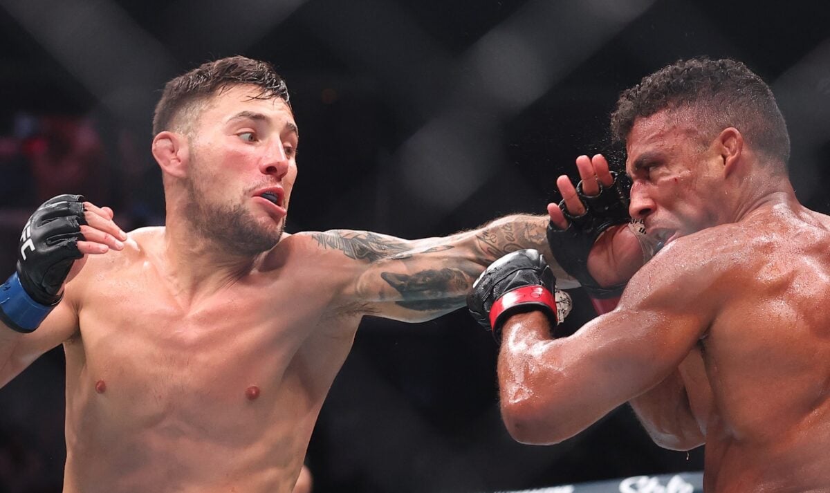 Fighter Sleeps in Hyperbaric Chamber for Weeks Before UFC 332 Bout