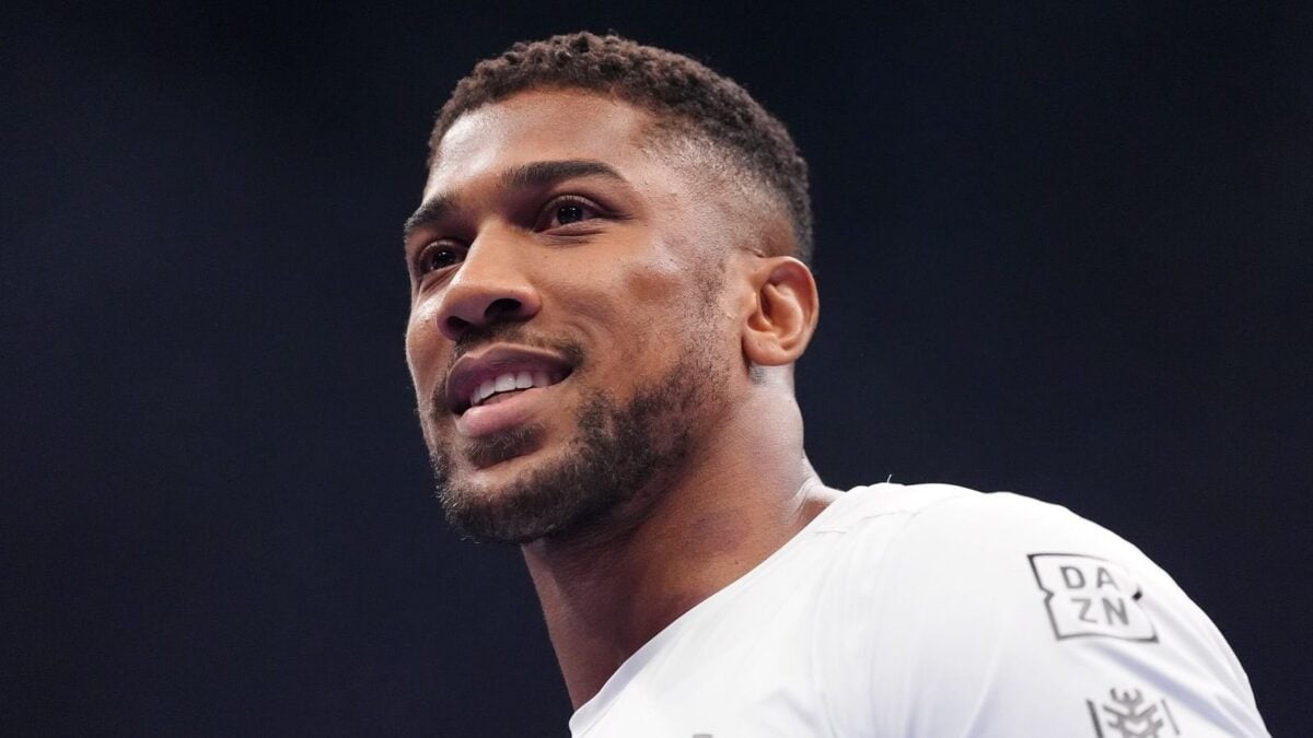 Fury’s Mental Game vs Joshua’s Power: Legends Weigh In on December Showdown