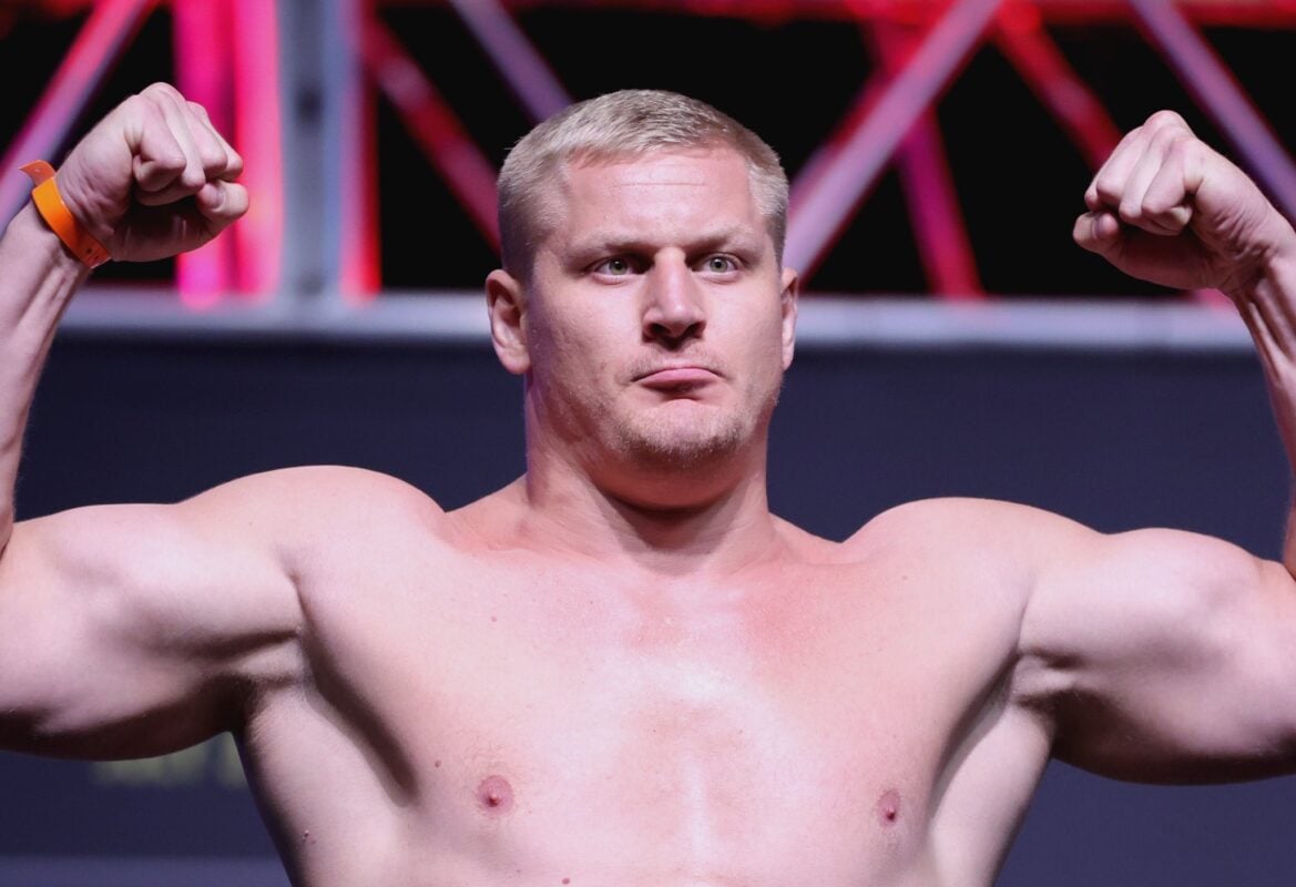 Bookmakers Favor Pavlovich Over Pereira in December Showdown